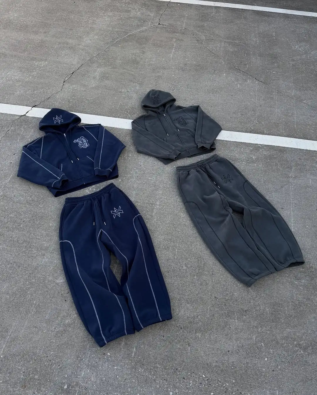 Sweatsuit Dark Grey  TRACKY COAT OF ARMS